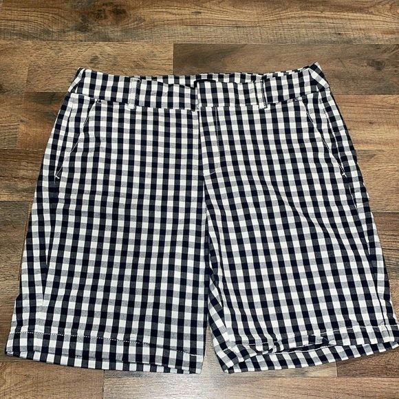 J Crew Bermuda shorts. Lot of 2. Size 6. - Picture 3 of 12
